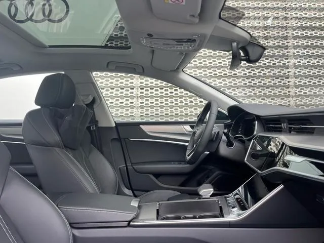 Audi A7 2024 45 TFSI Selection interior photo 12