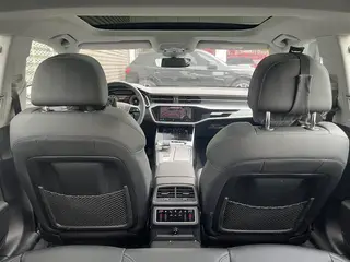 Audi A7 2024 45 TFSI Selection interior photo 16
