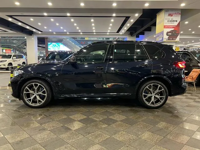 BMW X5 2021 xDrive40i Premium Class M Sports suit interior photo 7