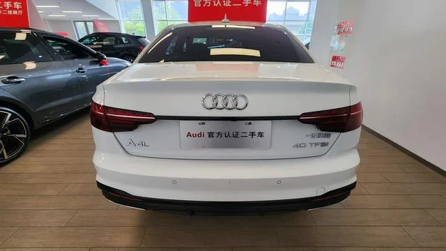 Audi A4L 2024 40 TFSI Deluxe Dynamic exterior photo 4