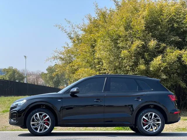 Audi Q5L 2024 40TFSI Deluxe Dynamic exterior photo 4