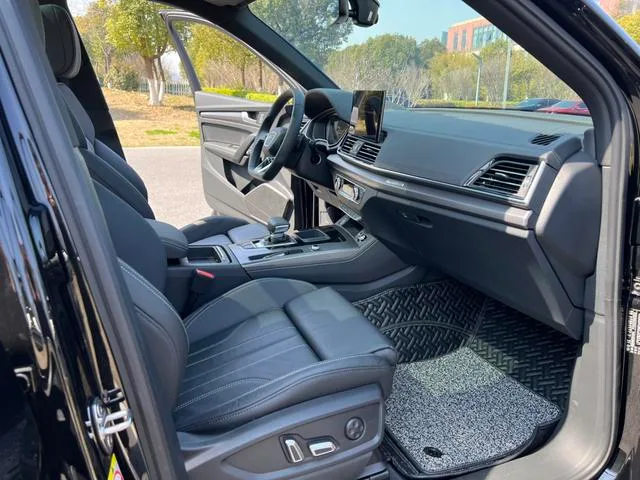 Audi Q5L 2024 40TFSI Deluxe Dynamic interior photo 13