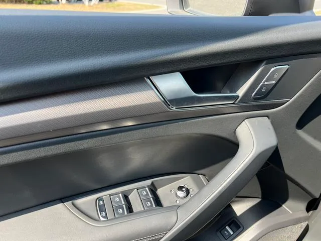 Audi Q5L 2024 40TFSI Deluxe Dynamic interior photo 19