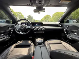 Mercedes-Benz CLA 2020 CLA 260 4MATIC Five-door hunting sports car interior photo 9