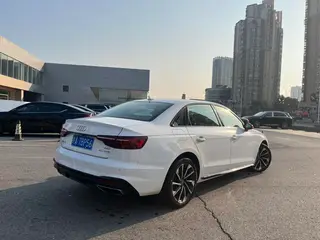 Audi A4L 2023 40 TFSI Deluxe Dynamic exterior photo 2