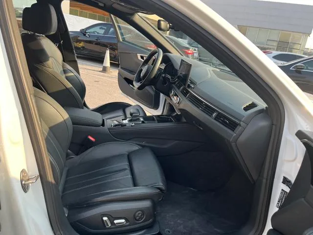 Audi A4L 2023 40 TFSI Deluxe Dynamic interior photo 10