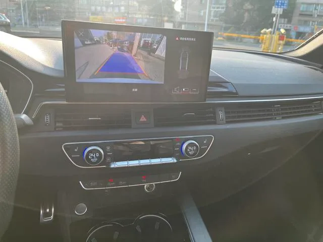 Audi A4L 2023 40 TFSI Deluxe Dynamic interior photo 11