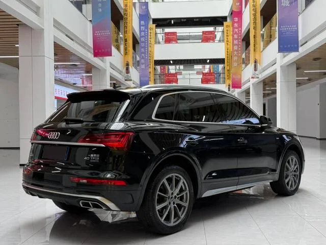 Audi Q5L 2022 40T Deluxe Dynamic exterior photo 4