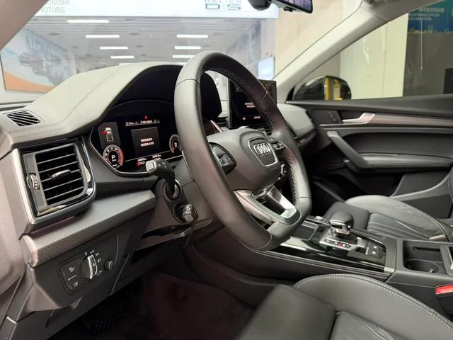 Audi Q5L 2022 40T Deluxe Dynamic exterior photo 10