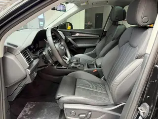 Audi Q5L 2022 40T Deluxe Dynamic interior photo 11