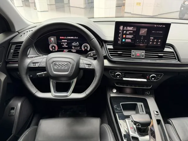 Audi Q5L 2022 40T Deluxe Dynamic interior photo 14