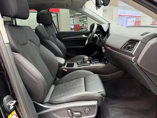 Audi Q5L 2022 40T Deluxe Dynamic interior photo 17