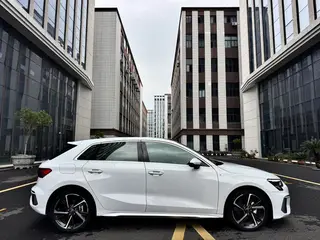 Audi A3 2022 Sportback 35 TFSI Estilo deportivo de moda exterior foto 5
