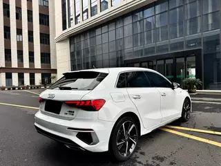 Audi A3 2022 Sportback 35 TFSI Estilo deportivo de moda exterior foto 7