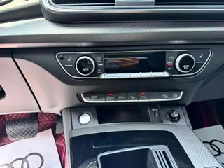 Audi Q5L 2022 40T Deluxe Dynamic interior photo 19