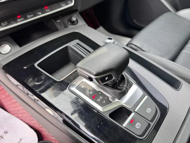 Audi Q5L 2022 40T Deluxe Dynamic interior photo 20