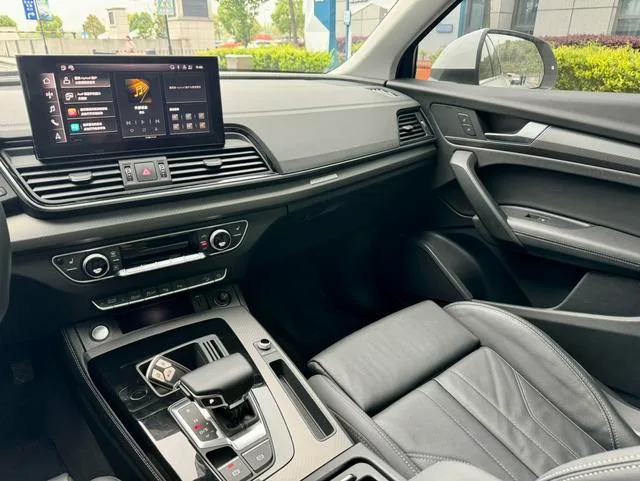 Audi Q5L 2022 Reforma 40T Deluxe dinámico exterior foto 7