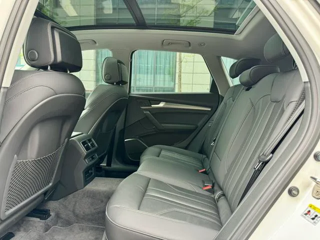 Audi Q5L 2022 Reforma 40T Deluxe dinámico interior foto 8