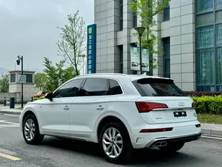 Audi Q5L 2022 Reforma 40T Deluxe dinámico interior foto 11