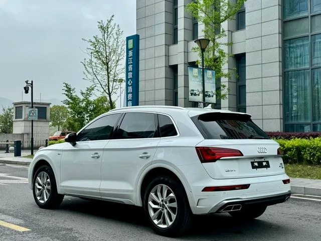Audi Q5L 2022 Reforma 40T Deluxe dinámico interior foto 11