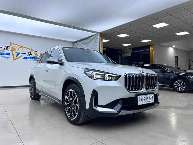 BMW X1 2023 sDrive25Li X Design Suit exterior photo 3
