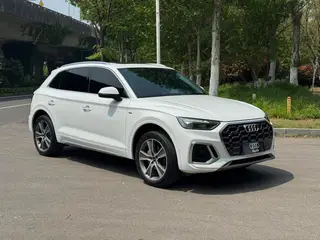 Audi Q5L 2022 45T Deluxe Dynamic exterior photo 3