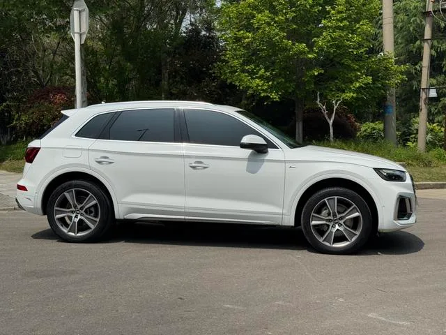 Audi Q5L 2022 45T Deluxe Dynamic exterior photo 4