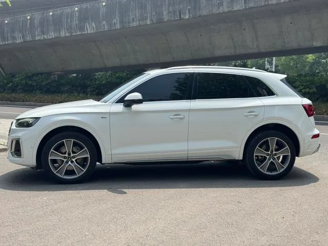 Audi Q5L 2022 45T Deluxe Dynamic exterior photo 5