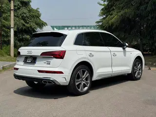 Audi Q5L 2022 45T Deluxe Dynamic interior photo 12
