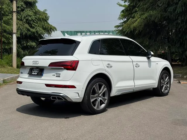 Audi Q5L 2022 45T Deluxe Dynamic interior photo 12