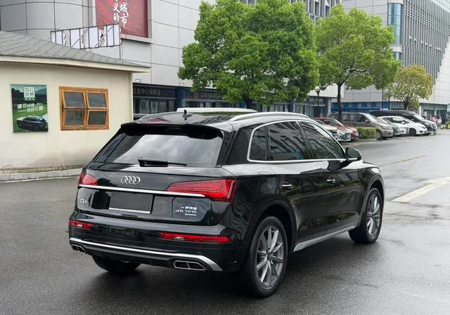 Audi Q5L 2022 Restyling 45T Deluxe Dynamic exterior photo 4