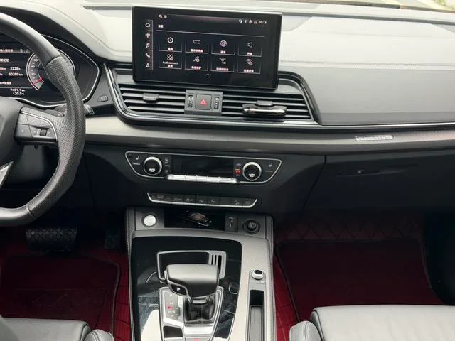 Audi Q5L 2022 Restyling 45T Deluxe Dynamic interior photo 11
