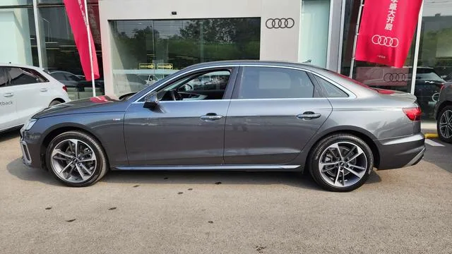 Audi A4L 2024 40 TFSI Tipo dinámico de moda exterior foto 3