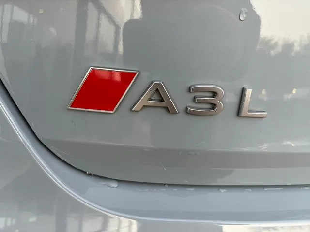 Audi A3 2025 A3L Limousine 35 TFSI Flying exclusif intérieur photo 14