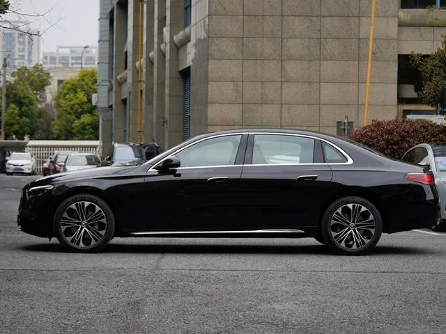 Mercedes-Benz E-Class 2026 E 300 L Type de luxe Voiture extérieur photo 3