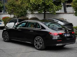 Mercedes-Benz E-Class 2026 E 300 L Type de luxe Voiture extérieur photo 4