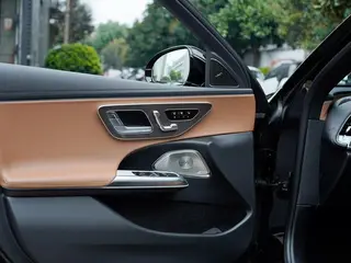 Mercedes-Benz E-Class 2026 E 300 L Type de luxe Voiture intérieur photo 12