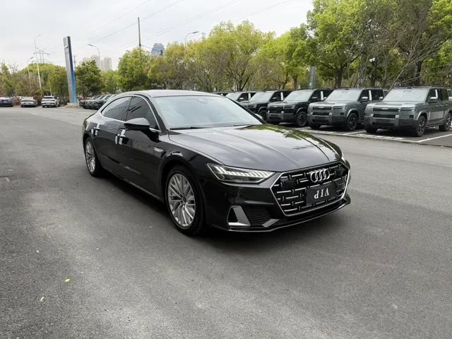 Audi A7L 2024 45 TFSI S-line Ensemble de cristal de rêve extérieur photo 3