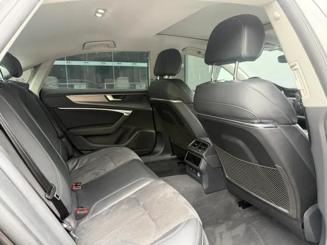 Audi A7L 2024 45 TFSI S-line Ensemble de cristal de rêve intérieur photo 8
