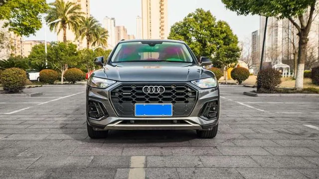 Audi Q5L 2022 45T Deluxe Dynamic exterior photo 2