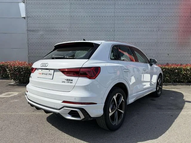 Audi Q3 2025 quattro 45 Anniversary Collector’s Edition 35 TFSI Fashion dynamic type interior photo 7