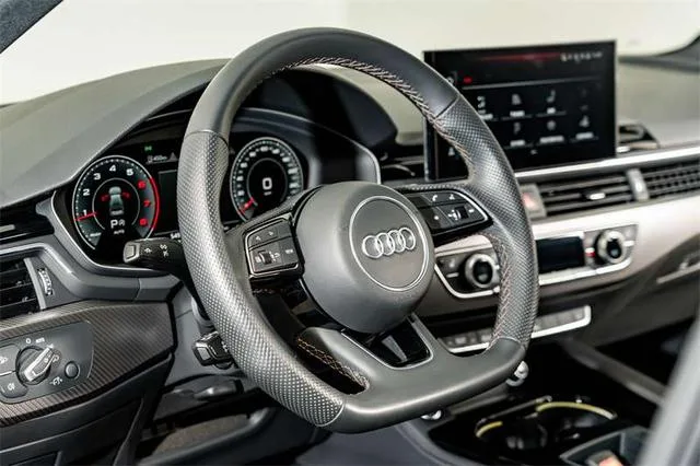 Audi A4L 2024 40 TFSI quattro RS Kit Burn Rate Type interior photo 11