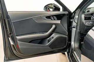 Audi A4L 2024 40 TFSI quattro RS Kit Burn Rate Type interior photo 17