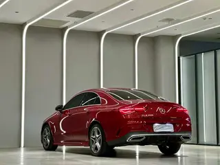 Mercedes-Benz CLA 2022 CLA 200 Coupé à quatre portes intérieur photo 6