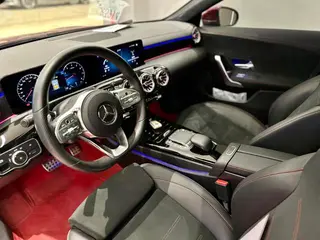 Mercedes-Benz CLA 2022 CLA 200 Coupé à quatre portes intérieur photo 7