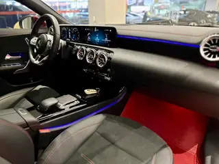 Mercedes-Benz CLA 2022 CLA 200 Coupé à quatre portes intérieur photo 9