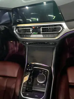BMW 4 Series 2022 Restyling 425i Convertible M Sports Night Suit interior photo 9