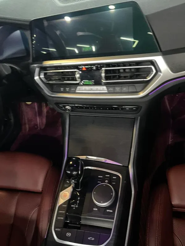 BMW 4 Series 2022 Restyling 425i Convertible M Sports Night Suit interior photo 9