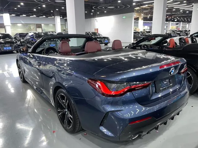 BMW 4 Series 2022 Restyling 425i Convertible M Sports Night Suit interior photo 11