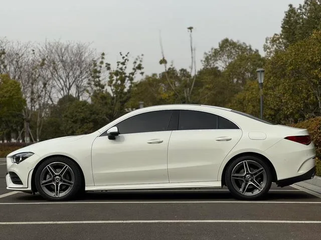 Mercedes-Benz CLA 2022 CLA 200 Four-door coupe exterior photo 5